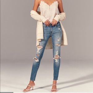 Ripped Mid Rise Super Skinny Jeans (NWT)